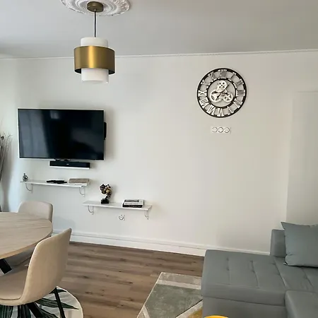 Dom wakacyjny Belle Maison Avec Jardin ! *