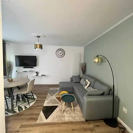 Dom wakacyjny Belle Maison Avec Jardin !